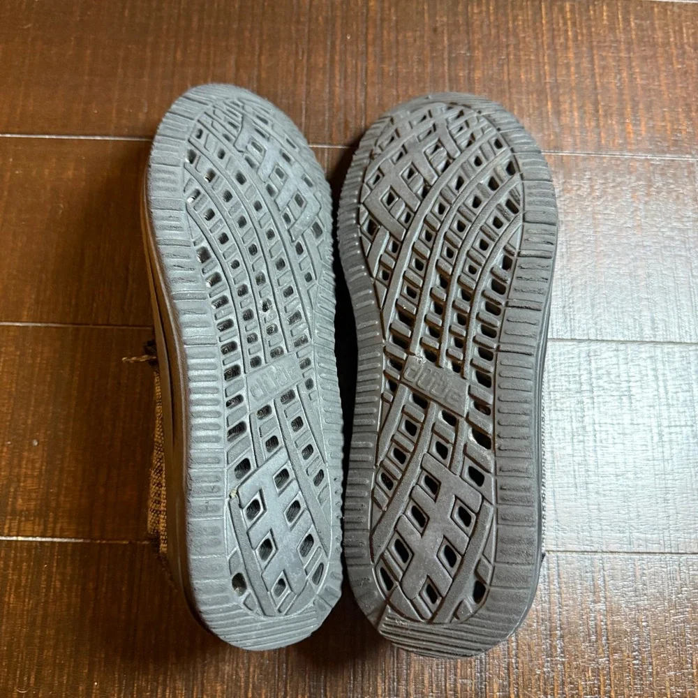 Hey Dude Wally Free Men Size 9 Fossil Grey Slip On Loafers Shoes Gray Black